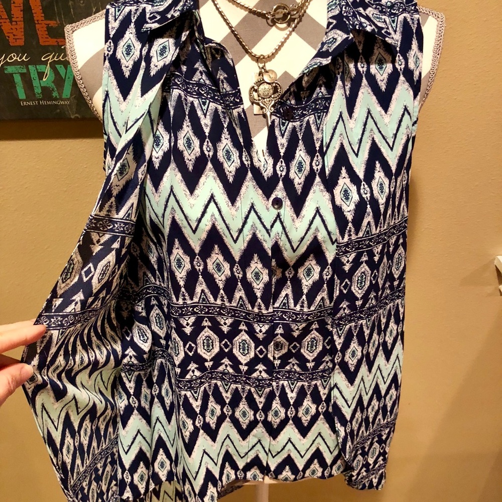 High-Low Sleeveless Blouse